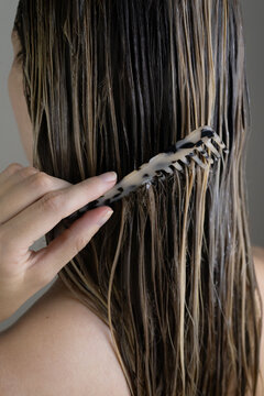 Combing Wet Hair with Comb