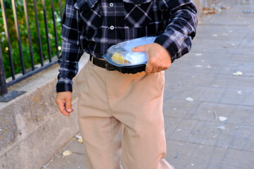 restaurant food leftovers container 