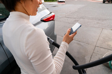 smarpthone gas station 