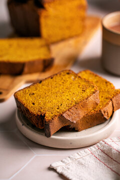 Healthy Gluten, Dairy and Sugar Free Pumpkin Loaf 