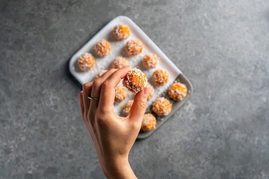Making raw organic carrot cake balls