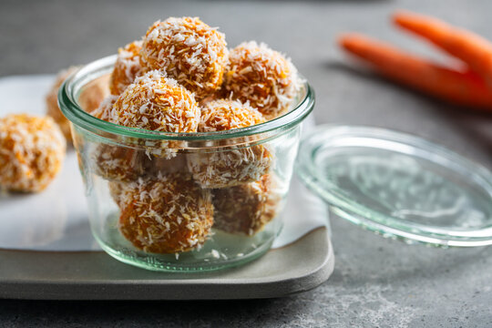 Making raw organic carrot cake balls