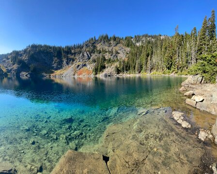 Pristine alpine lake in Fall