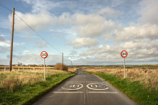 Speed limits on a country road