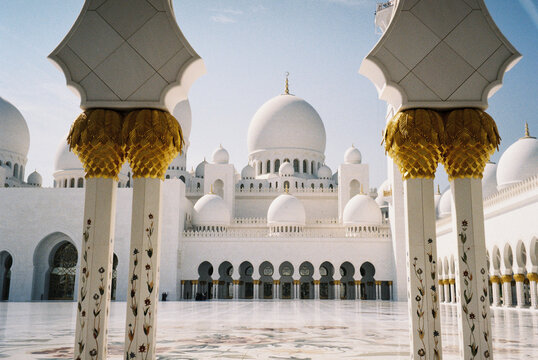 Sheikh Zayed Grand Mosque Courtyard, Abu Dhabi, UAE  
