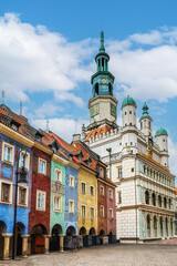 Obraz premium Old Town Square in Poznan with tenements and Renaissance Poznań Town Hall