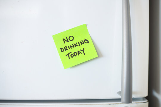 post-it note on the fridge to help quit drinking