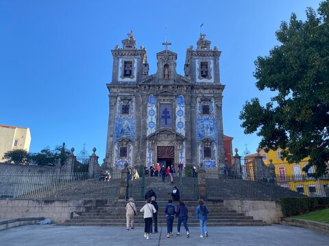 Igreja Paroquial de Santo Ildefonso in Porto, Portugal &ndash; Azulejo Tile Church Facade
