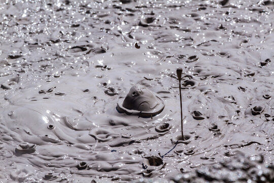 Bubbling mud geothermal activity
