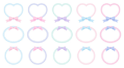 リボンがついたかわいいレースフレームのベクターイラストセット。ハート、飾り、ギンガムチェック