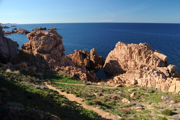 La costa del villaggio di Costa Paradiso