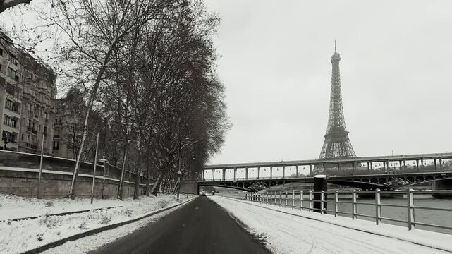 Travelling in Paris with snow