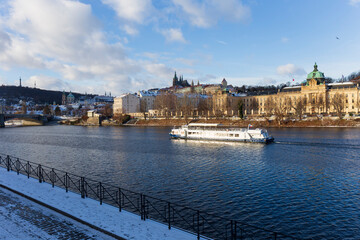 Obraz premium Snowy Prague Lesser Town with gothic Castle, Czech Republic 