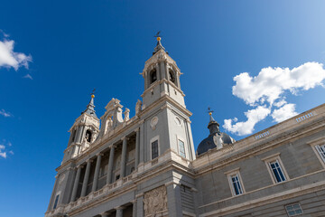 Fototapeta premium The Cathedral of Saint Mary the Royal of the Almudena, Almudena Cathedral, Madrid