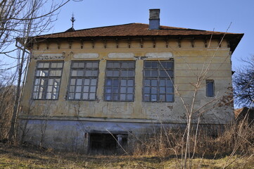 old abandoned building