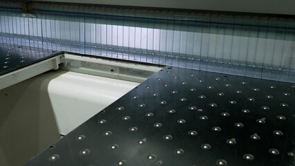 Obraz premium Panel saw air table moving parts