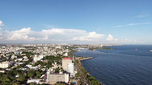 Para este tipo de tomas generales, es fundamental usar palabras clave que ayuden a los dise&ntilde;adores y editores a encontrarlas cuando buscan "relleno" (B-roll) o fondos para sus proyectos sobre el Carib