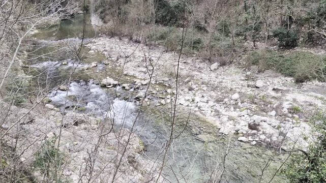 Fiume Sentino a San Vittore di Genga in Italia