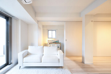 リビングルームのソファ