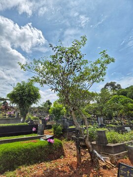 Photo from Pondok Benda public cemetery, Pamulang. Indonesia
