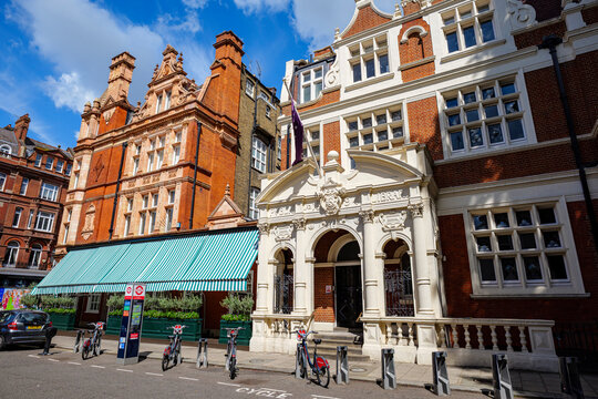 London - 07 03 2022: View of Audley St and Mayfair Library
