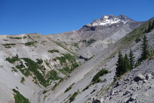 Importante ravine sur les flancs du 4e plus haut volcan de la chaine des Cascades : le Mont Hood (Oregon, USA)