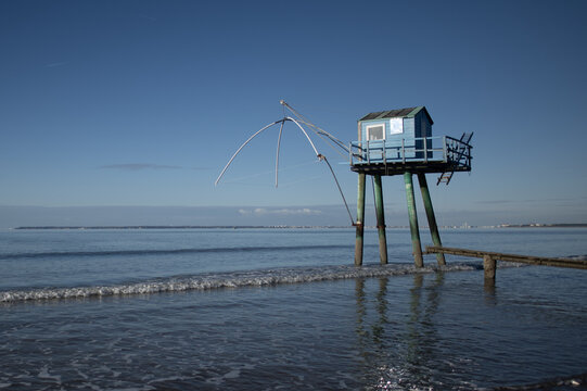 La p&ecirc;cherie bleue &agrave; Tharon Plage sur la c&ocirc;te de jade, loire Atlantique, France