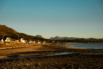 panorama spiaggia scozzese al tramonto
