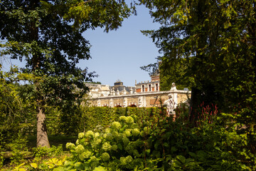 entrance to the palace