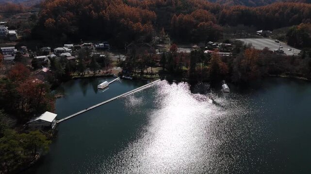 紅葉の松原湖（空撮） - 長野県南佐久郡小海町,日本