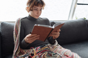 In cold winter weather, my hobby is reading,