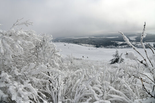 Rodeln auf der Wasserkuppe in der sch&ouml;nen Rh&ouml;n