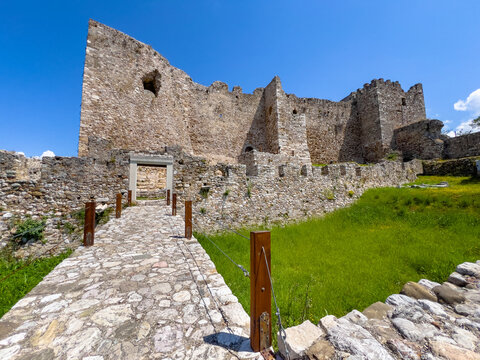 Patras Castle, Greece
A historic medieval fortress overlooking the city of Patras, offering panoramic views of the coastline and the Gulf of Patras.