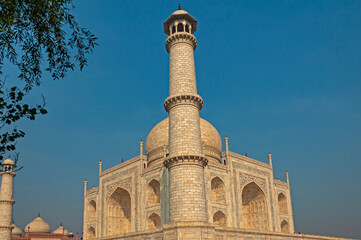 Obraz premium Taj Mahal, an ivory-white marble mausoleum , an ivory-white marble mausoleum 