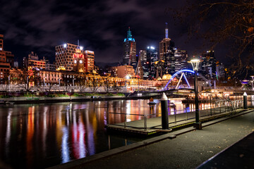 Naklejka premium Yarra river in Melbourne during bight