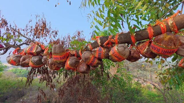 Veera Anjaneyar Kovil Pudupakkam and Anjaneyar Temple Sannidhi and Sri Vyasaraja Tirtha Pratishthita are the hill top temples at Gajagiri Hills, Kelambakkam, Vandalur Road, Pudupakkam, Chennai.