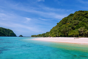 Fototapeta premium Koh Kradan beach with turquoise sea in summer, Trang