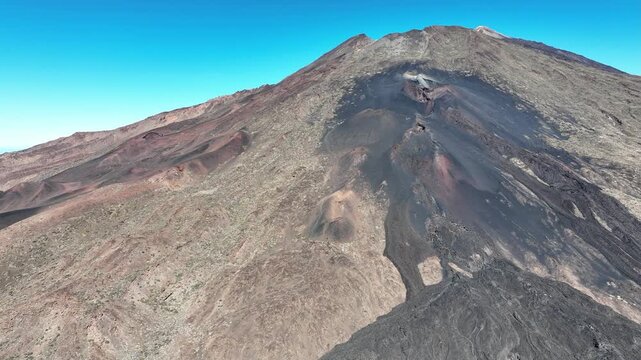 vue a&eacute;rienne du volcan Teide &agrave; Tenerife, archipel des canaries en Espagne