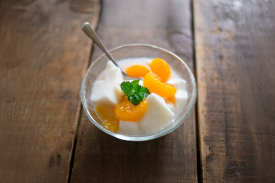 杏仁豆腐 Images – Browse 844 Stock Photos, Vectors, and Video