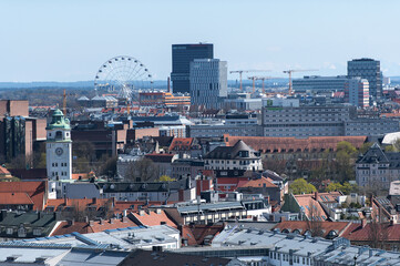 Obraz premium Munich Skyline With Church Towers And Ferris Wheel