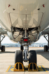 Front view of the nose landing gear and fuselage underbelly