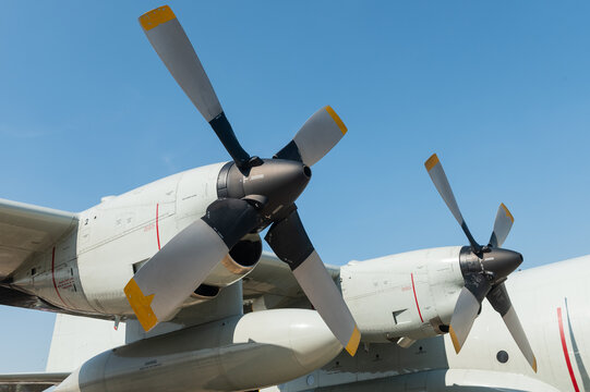 Turboprop engines and propellers from military transport aircraft