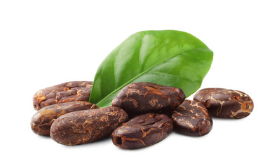 Obraz premium Natural cocoa beans and green leaf isolated on white