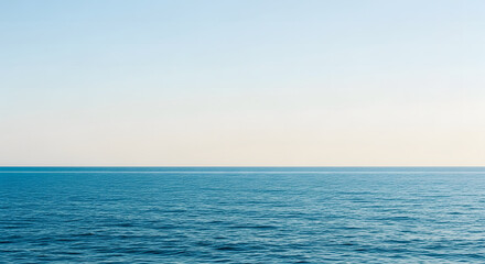 Obraz premium Minimalist open sea horizon with blue ocean water and clear grad