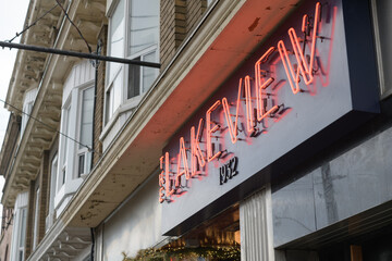 Naklejka premium neon sign outside The Lakeview Diner, a historic diner at 1132 Dundas St W in Toronto’s Trinity‑Bellwoods / Ossington area