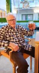 Senior im Altenheim 