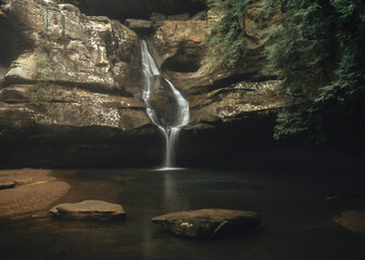 A waterfall in Hocking Hills during winter