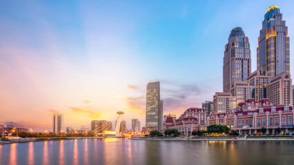 Obraz premium Tianjin Cityscape at Sunset with Modern Skyscrapers