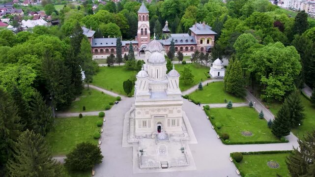 Curtea de Argeș Cathedral &ndash; Orbiting Aerial Movement