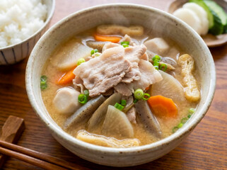  具沢山の豚汁１